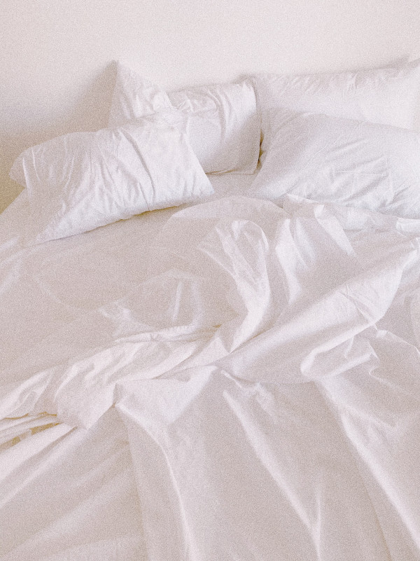 酒店雙人床點解要俾4個枕頭?專家解釋3大正確用法原來超實用