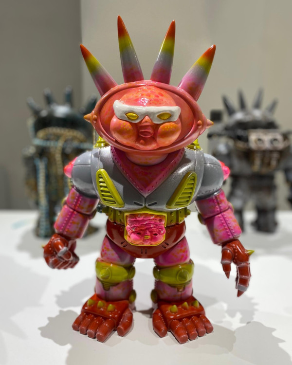 玩具設計師+藝術家塗裝改造搪膠玩具  香港神話角色「盧亭」登場