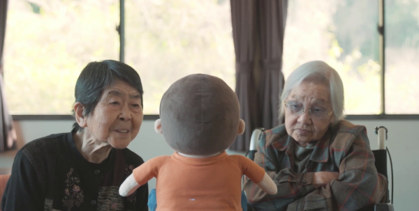日本老人院採用AI公仔 與患認知障礙症長者交流