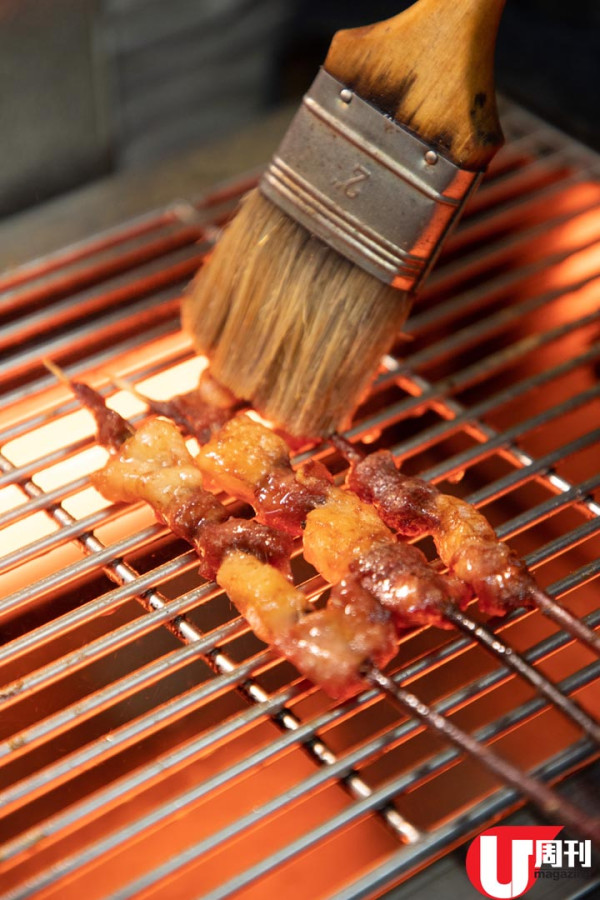 砵蘭街暖爐台式串燒 開到凌晨 3 時 / 食刁鑽烤牛胸油粒