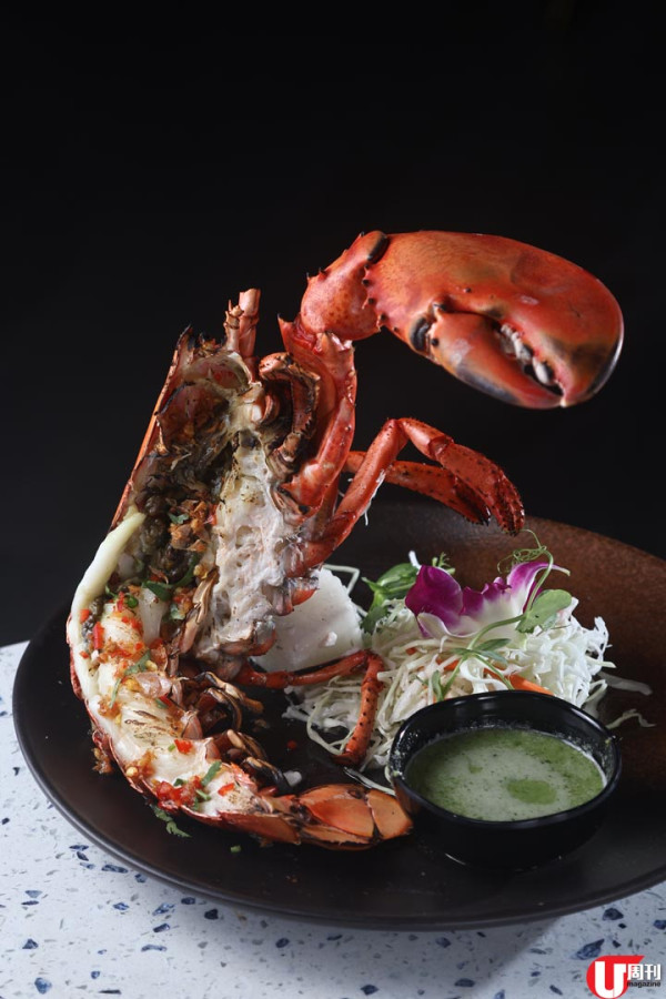 180 度星空光影酒吧餐廳 開到 4am / 宵夜歎酒店級泰菜