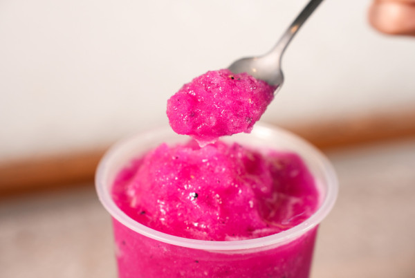 7CAFÉ＋VERSUS中環街市限定店！新出蜜桃熱情果椰子水／菠蘿椰子水美式咖啡／牛油果豆奶果昔＋換購VERSUS限量版運動襪