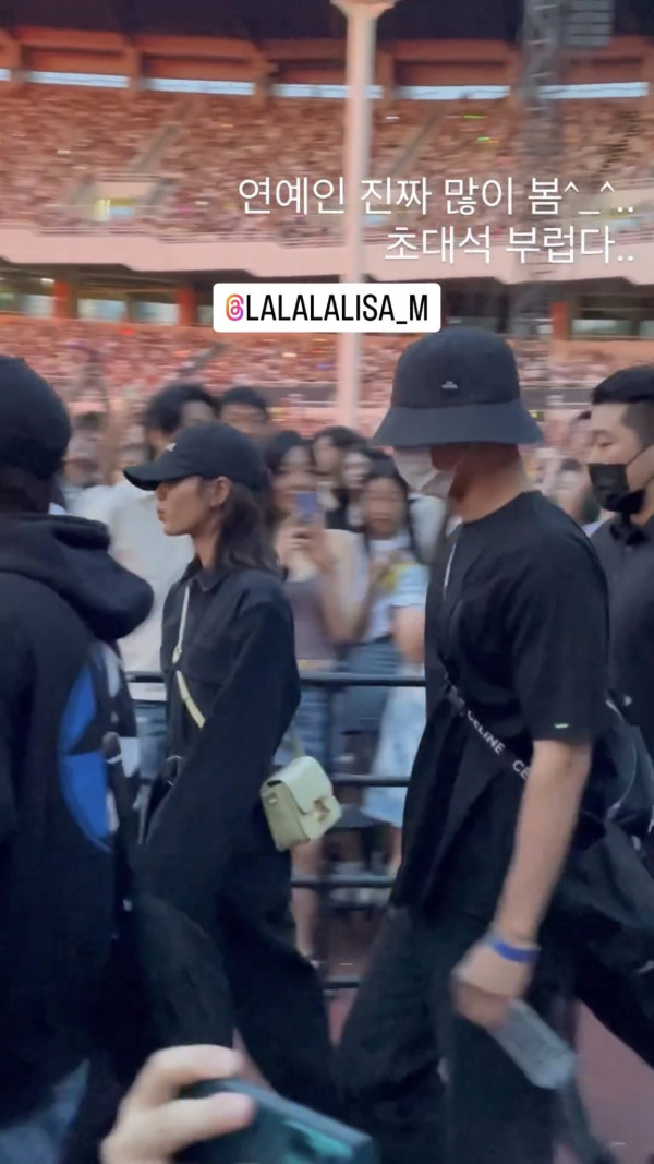 朴寶劍與香港影后鮑起靜慶生合照！姿勢親密關係惹網民驚訝！ 