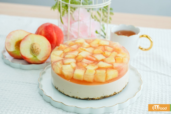 芝士蛋糕｜夏日清爽免焗甜品！白桃烏龍慕斯蛋糕食譜　夢幻打卡鏡面果凍+清甜水蜜桃乳酪慕斯