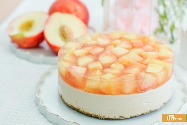 芝士蛋糕｜夏日清爽免焗甜品！白桃烏龍慕斯蛋糕食譜　夢幻打卡鏡面果凍+清甜水蜜桃乳酪慕斯