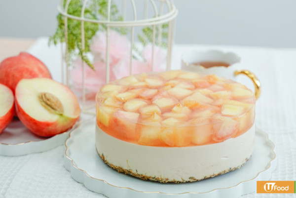 芝士蛋糕｜夏日清爽免焗甜品！白桃烏龍慕斯蛋糕食譜　夢幻打卡鏡面果凍+清甜水蜜桃乳酪慕斯