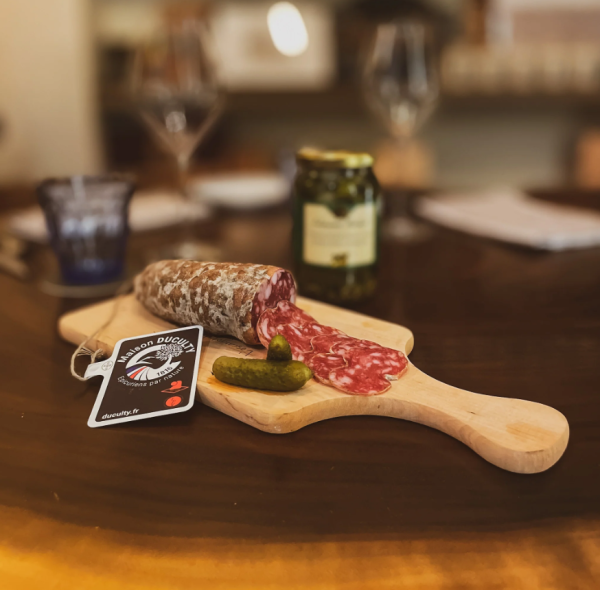 1款預先包裝乾肉腸可能被李斯特菌感染　食安中心下令立即停止使用或出售