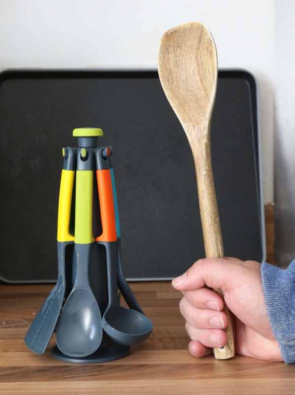 英國男網購減價名牌廚具　打開包裹發現貨不對辦超崩潰／妻子看見後哭笑不得