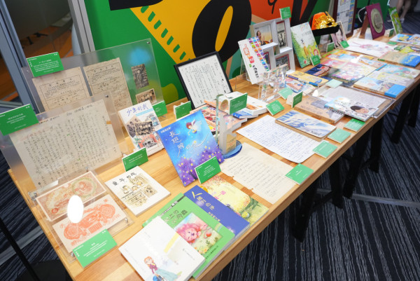 第33屆香港書展聚焦兒童及青少年文學 展出何紫 君比等絕版書/親筆手稿/構思草圖