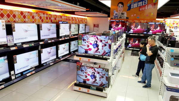 網民熱議：邊一個品牌嘅電視機比較好？  Samsung畫質靚？TCL性價比高？Sony售後服務一流？
