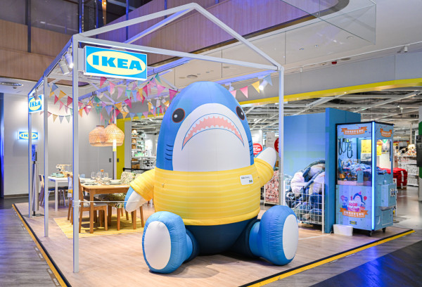 IKEA鯊鯊包期間限定回歸！2.3米巨型鯊鯊登陸尖沙咀！免費派鯊鯊/小熊生日帽打卡！