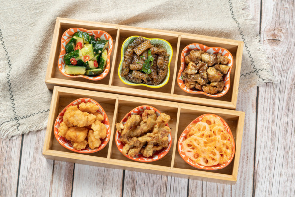 大埔新開烤魚雞煲任食放題「丁丁烤魚」   滋補花膠雞鍋／海鮮拼盤／刺身拼盤／水煮米線