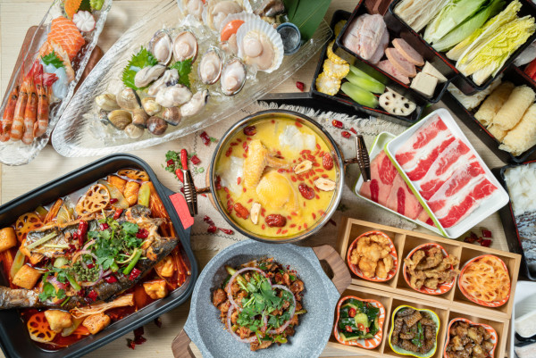 大埔新開烤魚雞煲任食放題「丁丁烤魚」   滋補花膠雞鍋／海鮮拼盤／刺身拼盤／水煮米線