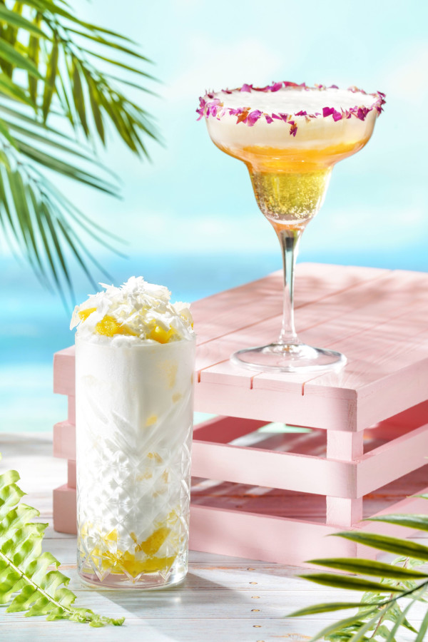 迪士尼樂園推出全新夏日美食   日向夏柑橘味軟雪糕／史迪仔伯爵茶朱古力泡芙／三眼仔朱古力燕麥香蕉鬆餅／唐老鴨甜點