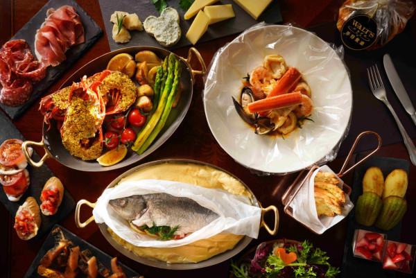 迪士尼樂園推出全新夏日美食   日向夏柑橘味軟雪糕／史迪仔伯爵茶朱古力泡芙／三眼仔朱古力燕麥香蕉鬆餅／唐老鴨甜點