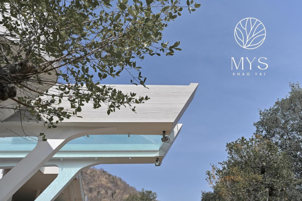 泰國新開話題度假村打卡必去！全泰唯一透明空中泳池 / 獨棟別墅 / 私人影院 