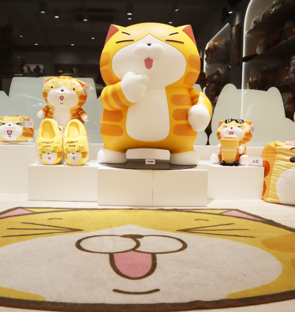 台灣人氣角色白爛貓開實體店 多款限定商品！供應2款造型雞蛋糕 