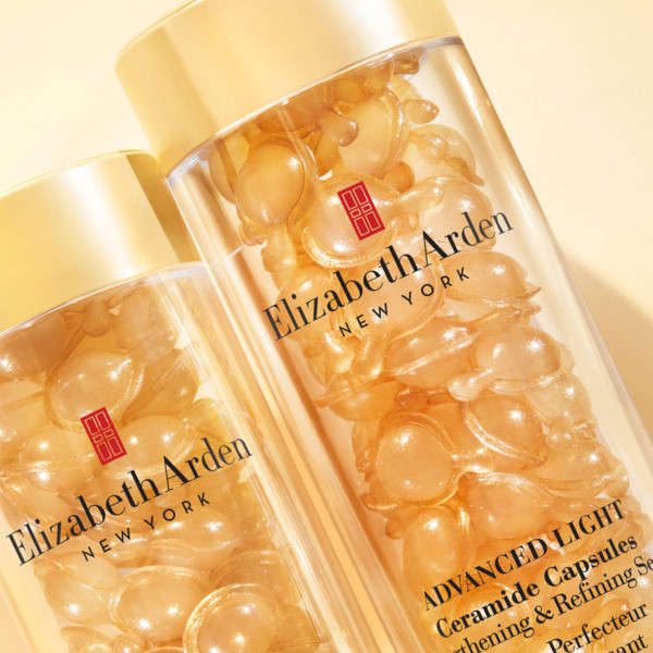 Elizabeth Arden 全新超進化黃金導航輕盈膠囊