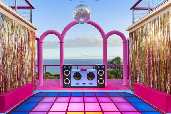 Barbie夢幻屋正式開放預訂 無邊際泳池超豪華、勁chill disco舞池、健身器材