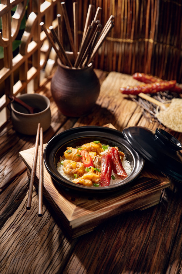 點煲 新推「鳳翼展翅」備長炭火燒雞