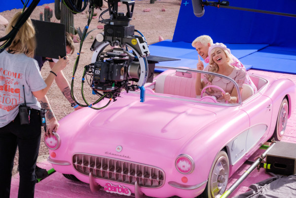 瑪歌羅比《Barbie芭比》正式上映 3大電影賣點讓你準備投入粉紅世界！金像提名導演/完美演員選角/粉紅宣傳攻勢