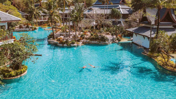 布吉酒店2024| 6大住宿推薦  複式Pool Villa連無邊際泳池/私人沙灘！最平人均0/晚 