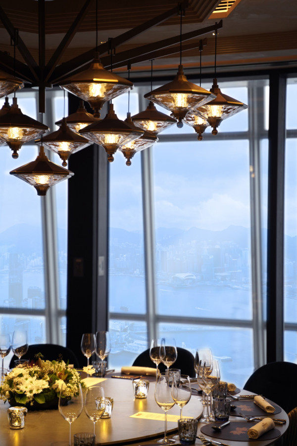 尖沙咀新開海景粵菜館「麒天」   出示指定門票票尾全單85折／免費送點心／XO醬蒜蓉牛角包／赤玉帆立貝魚凍／鳳尾龍蝦金魚餃