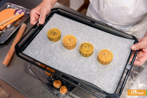 灣仔奇華工作坊推迪士尼米奇與好友月餅烘焙班　朱古力味香橙乳酪奶皇／士多啤梨乳酪奶皇