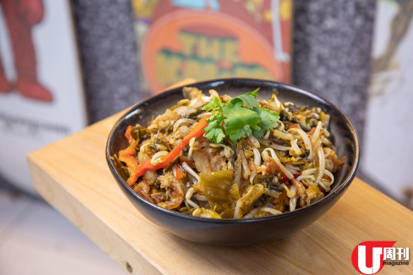 外賣小店世一花甲粉 海鹽水養 8 小時去沙 / 人氣麻辣花雕雞