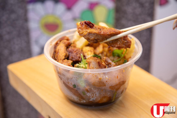 外賣小店世一花甲粉 海鹽水養 8 小時去沙 / 人氣麻辣花雕雞