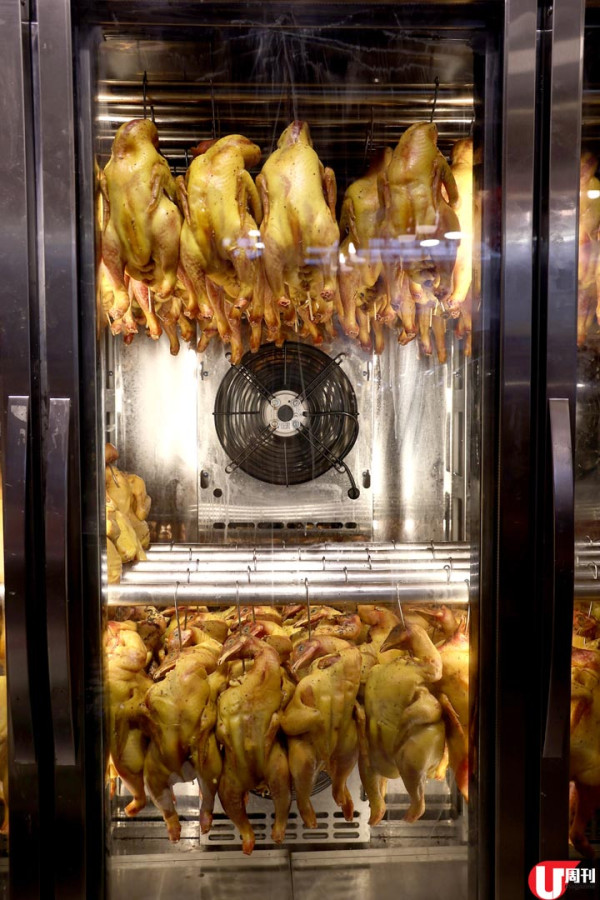 流浮山窯燒雞搬出荃灣 荔枝柴瓦缸燒製 / 日賣 180 隻