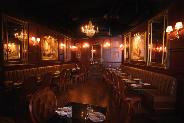 將軍澳宮廷風歐陸餐廳「La Rosabelle Bar & Grill」推出全新三層架下午茶   蟹肉牛油果三文治／龍蝦包／焗蝸牛／無限暢飲氣泡酒