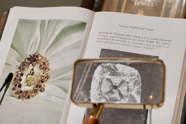 金工工藝師免費導賞舊礦古董鑽石 借英國王室名鑽「光之山」複製品講解歷史發展