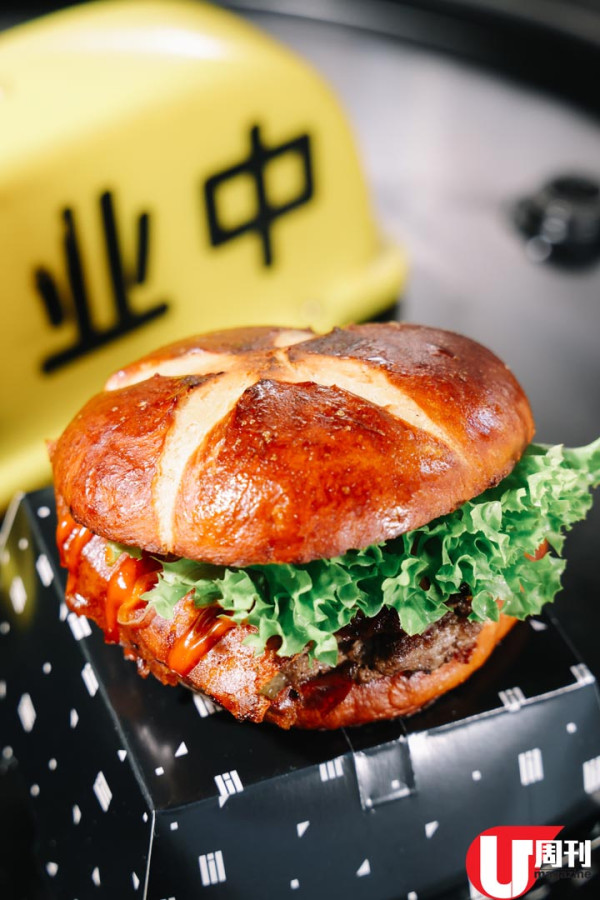 陀地漢堡店 自家鑽研歐式十字包 / 廚師發辦漢堡