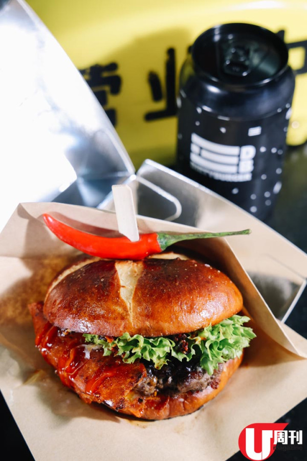 陀地漢堡店 自家鑽研歐式十字包 / 廚師發辦漢堡