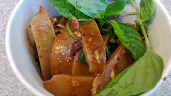 合家現燙魷魚。(圖片來源﹕中壢區觀光夜市官網) 中壢夜市|台北機場捷運新站通車!離桃園最大夜市僅10分鐘步程 附8大當地人票選美食