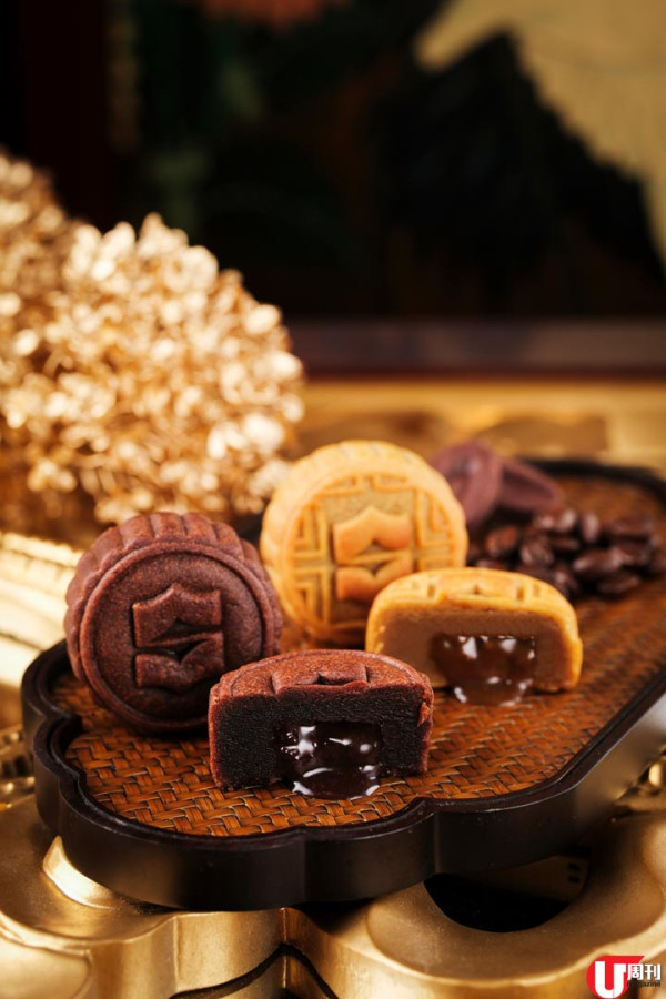 特色月餅集合 熱情果芒果冰皮 / 流心杏仁月 / 阿華田脆脆流心月