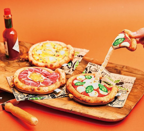 將拉絲芝士Pizza帶出街令人超肚餓？　日本搞鬼伸縮鑰匙包香港買到！