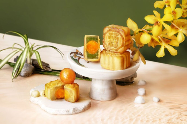 萬麗海景酒店滿福樓中秋月餅低至六五折　早鳥優惠！斑蘭蛋黃／貓山王榴蓮月餅