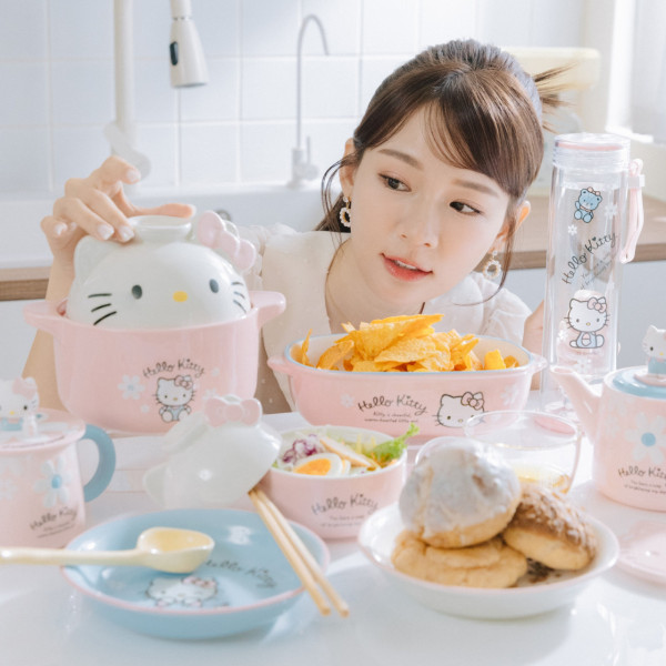 粉紅立體Hello Kitty家品  湯鍋/茶壺/隨身瓶/碗盤/毛巾 少女心大爆發！