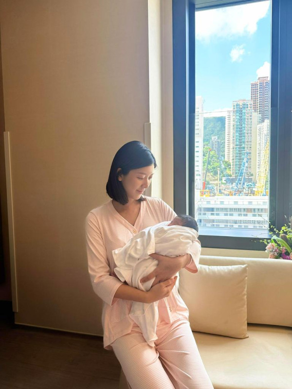 30歲余香凝宣布誕下第二胎BB重7.7磅 IG報喜：「歡迎嚟到我哋呢個家」