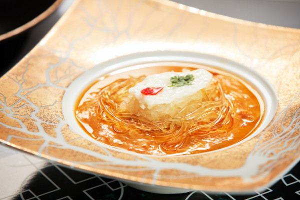 尖沙咀The Mira米芝蓮食府國金軒推出大閘蟹盛宴　6兩大閘蟹／蟹粉鵝肝鮑魚墨魚夾／蟹粉素翅羹