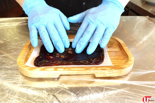 日賣 500 份！ 拉力超強瀑布麻糬窩夫