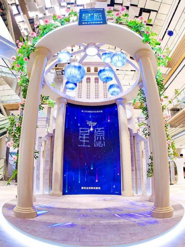 深圳自由行2023 | 迪士尼100週年「星願奇緣」主題展登陸萬象城 4大打卡位！巨型銀色米奇+期間限定店 