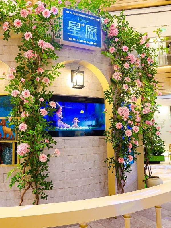 深圳自由行2023 | 迪士尼100週年「星願奇緣」主題展登陸萬象城 4大打卡位！巨型銀色米奇+期間限定店 