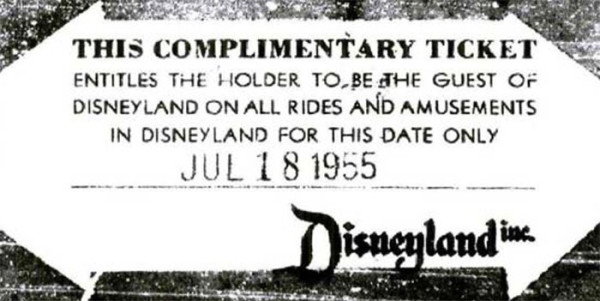 迪士尼100｜迪士尼正式踏入100週年 老伯當年做一件事終身免費入園