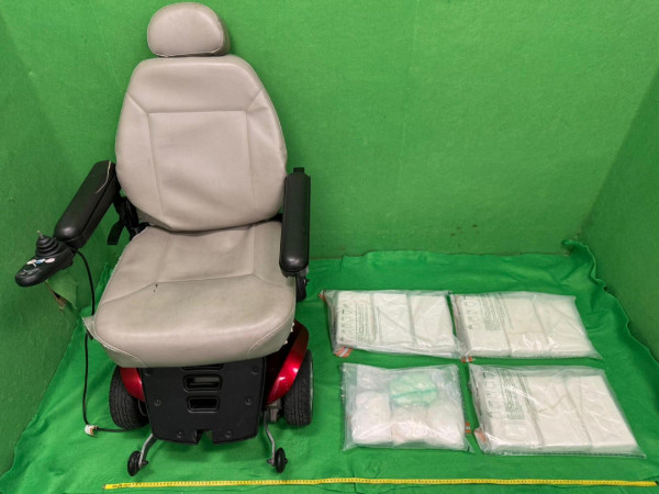 香港首破輪椅販毒案 檢獲11公斤可卡因 市值1200萬