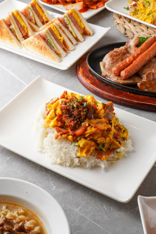 元朗老字號粥店冰室「新記」進駐觀塘   $15粥品配炒麵／沙嗲牛肉麵／西冷牛扒飯／生日月半價優惠／送凍飲