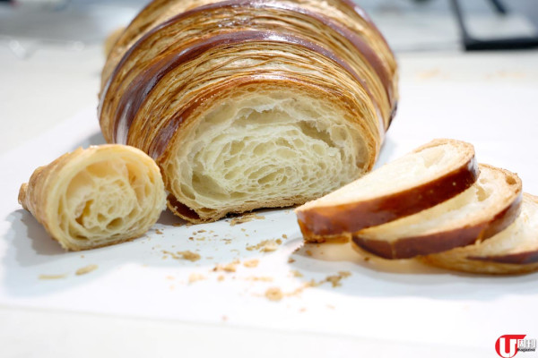 四喜麵包西餅推出 15 倍巨大化牛角包 / 25% 法國 AOP 牛油製