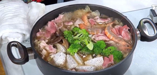 常常手腳冰冷、經痛可能是宮寒！ 中醫9大宮寒症狀＋穴位按摩／暖宮食療推介